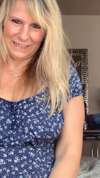 Susi's Horny Dirtytalk để xuất tinh
