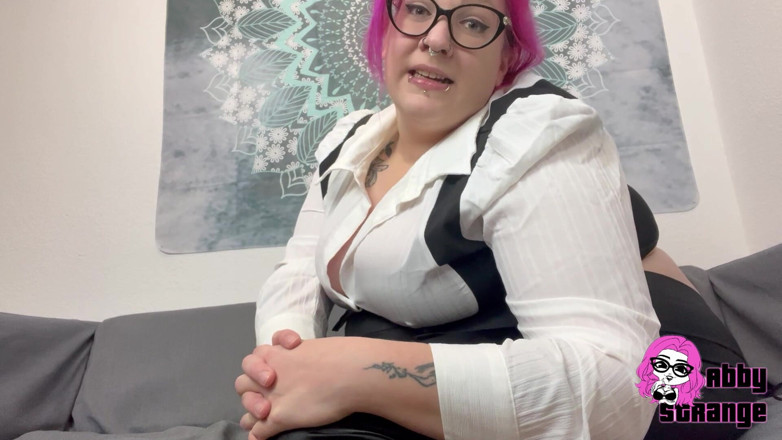 Abby Strange: O imposto está a pagar!