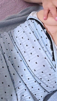 자지를 문지르지만 안에 사정하지 마세요