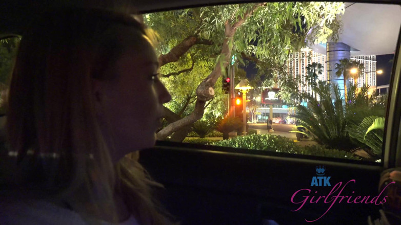 ATK Fans (Girlfriends): Virtual vacation in Las Vegas with sweet teen Carmen Callaway 1/2