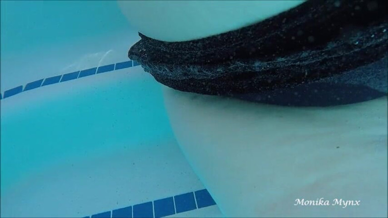 BBW Pleasures: Solo-rauchen im pool