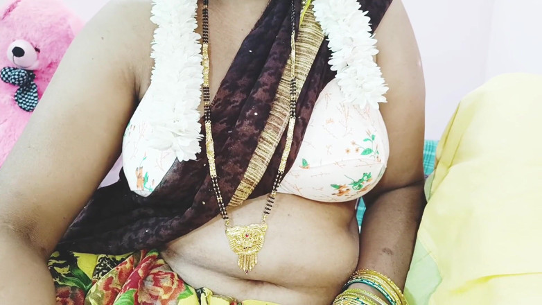 Telugu honey lips: Индийская мачеха трахает зять, Телугу грязные разговоры