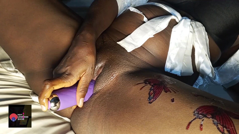 Hot lesbians show: Sono così eccitata ora