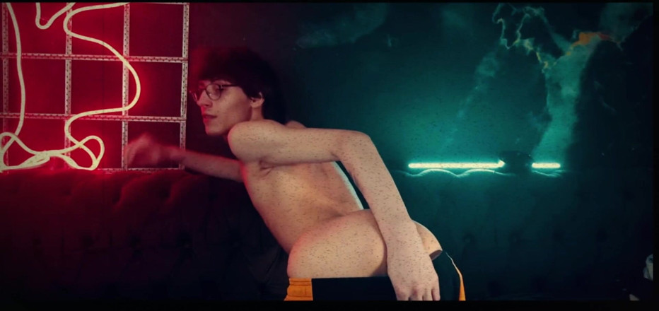 HotDogs studio: Ragazzo Nudo Sculaccia Il Culo... Tesoro, Spero Che Questo Ti...