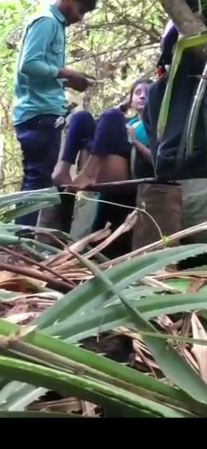 Couple Masti: Indian Couples Are Sex in Jungle