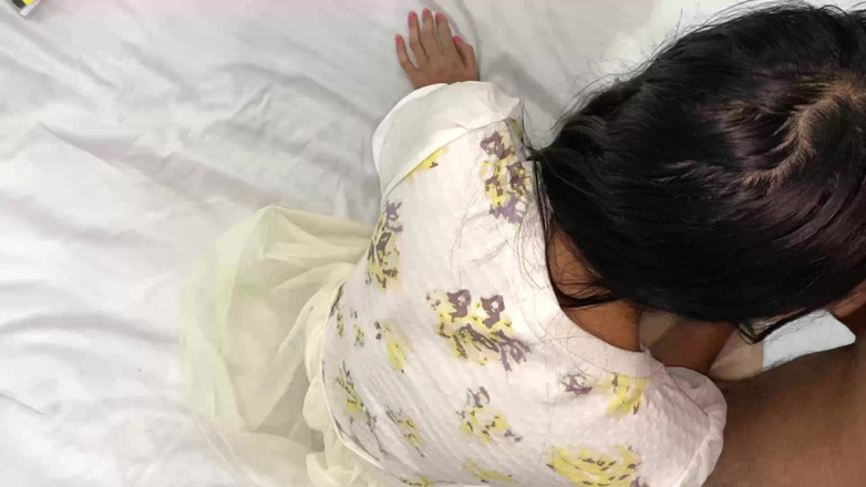 Desifilmy45: La chica virgen pidió que le follara el coño después...