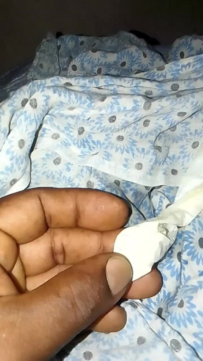 Jaanu294: Мой сводный брат, моя сводная сестра, заботится, а также постель над