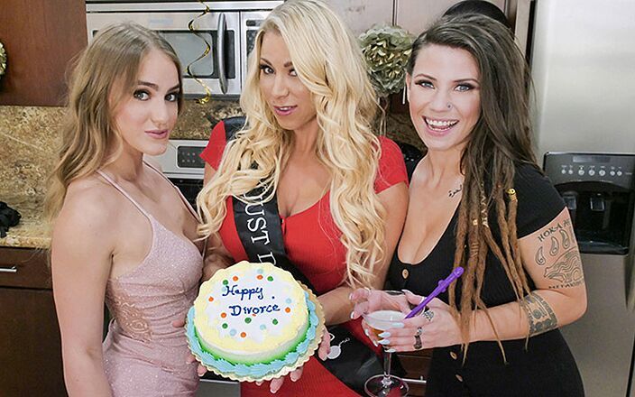 Team Skeet: Katie Morgan viert haar scheiding met een lesbisch milf-trio - Teamskeet