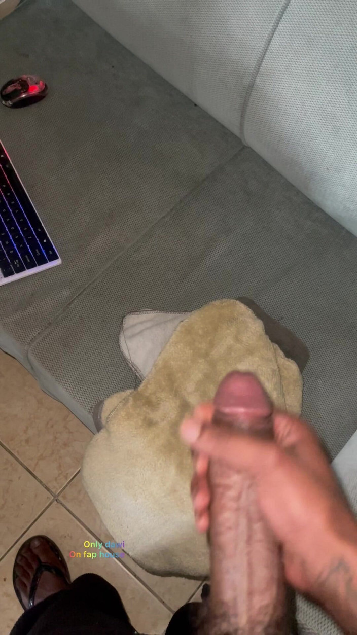 Only_dawi: Amazing Moment When Beautiful Gay Boy Plays with Huge Dick