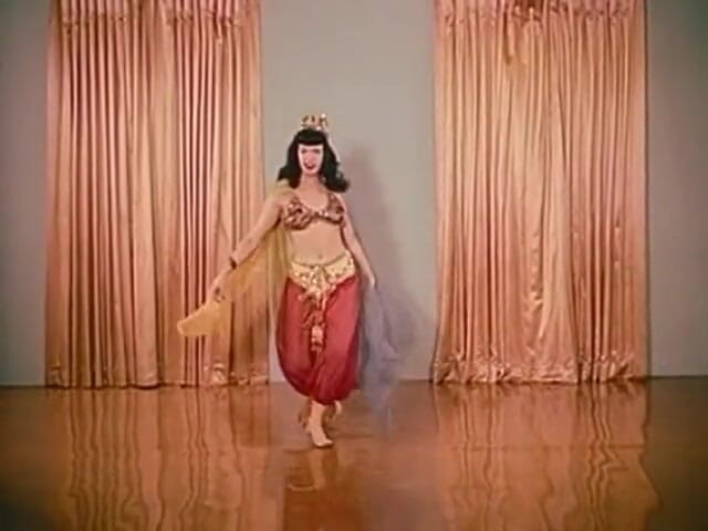 Vintage Usa: Compilation. Erotic dance and catfight of a vintage sexy milf (No...