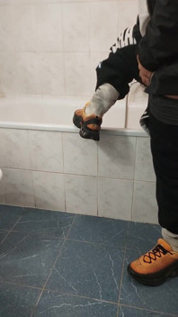 Perverzní dj - Bro Naštvaný v jeho Sneaxu