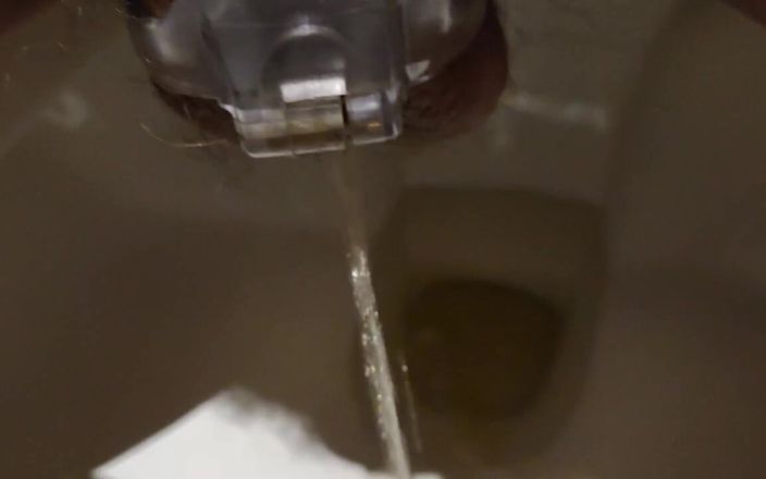 LelloBB: Chastity Piss