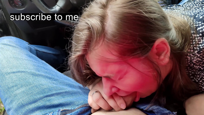 Godsgifts1: Meia-irmã dá ao meio-irmão seu primeiro boquete no carro