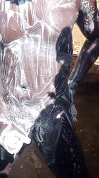 A Genoux, Attrape Ma Grosse Bite Et Prends-la Au Fond Jusqu’à Ce Que Tu Avales Chaque Goutte De Mon Sperme Noir