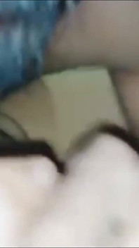 パキスタンのインスタグラムモデルの妻が熱い瞬間