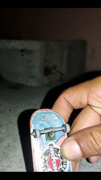 Finger Skate Day