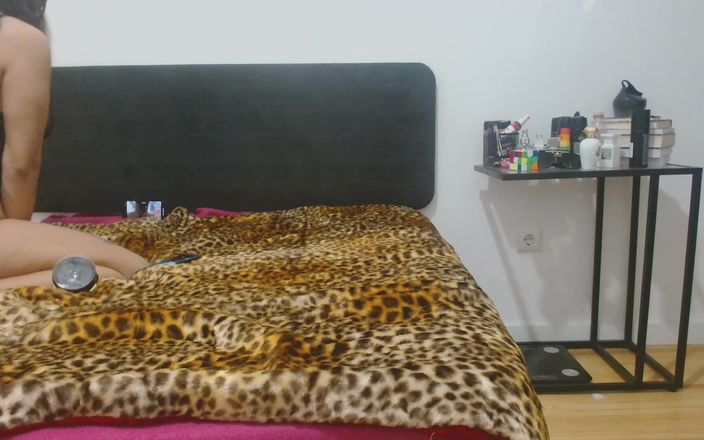 Brazilian Catwomen: 我一个人在家很饥渴 第2部分