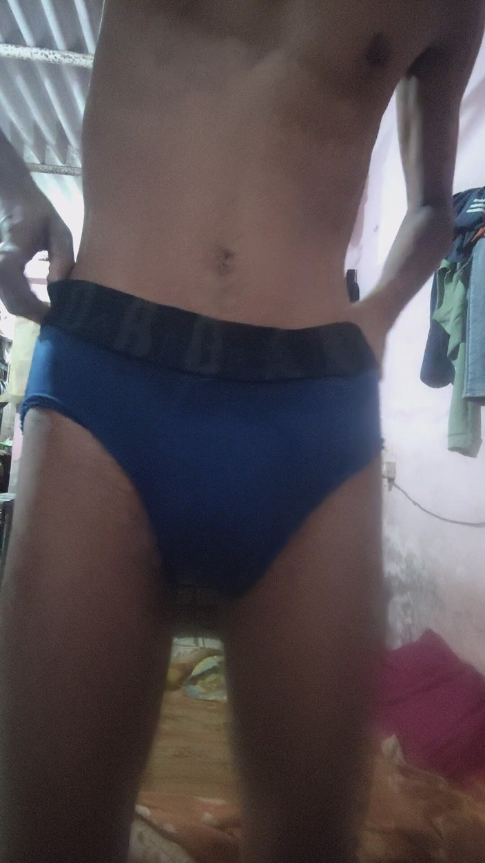 TightChange23: Masturbation boy