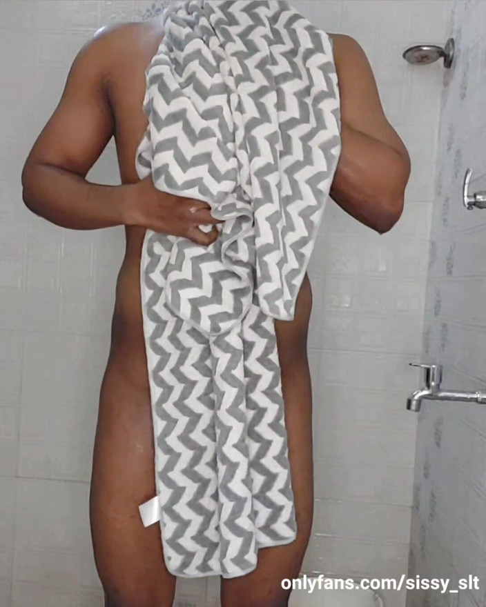 Sissy Slut Simran: Kehidupan sehari-hari si banci mungil india simran femboy twink