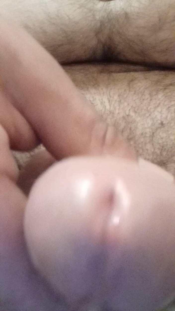 SexSense: Quỳ gối trước mặt tôi và chỉ cần ngấu nghiến...