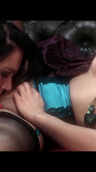 Migliore collezione porno romantica con delle ponrstar in coppia e sesso lesbico