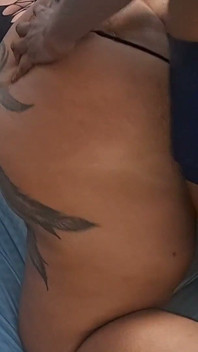 Il m’a surprise en train de passer un coup de fil et n’a pas pu résister et j’étais sexy