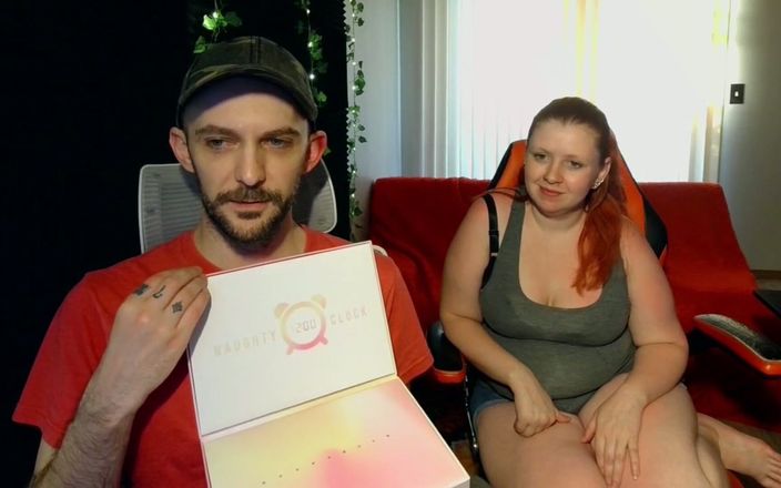 Sin Spice by Sophia Sinclair and Jasper Spice: Beyourlover - adult clock alarm clitóris e vibrador unboxing e masturbação