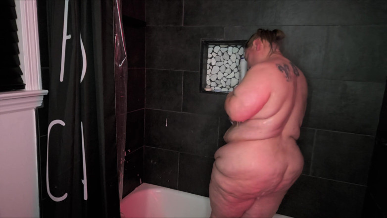 WeFuckinRight: BBW-schlampe Duscht Vor BBC-session