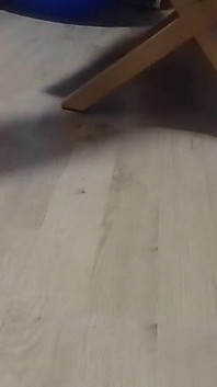 Moje pierwsze kapcie gimnastyczne z białymi skarpetkami