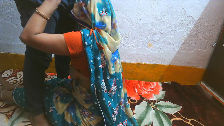 Busty Banuu: Delhi ateşli ev hizmetçisi seks