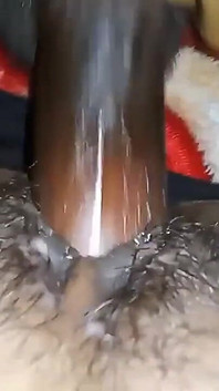 Ich masturbierte allein, als stiefmutter kam und gefickt wurde