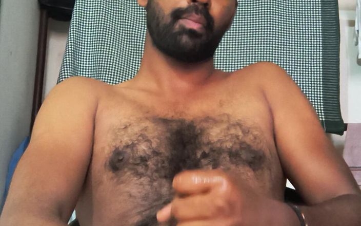 HornyHunk: Si masturba con il mio nuovo sex toy