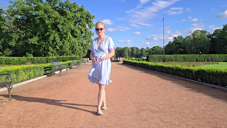 Misses_Jenny: Masturbacja W Parku Publicznym - Adrenalina Z Podnieceniem