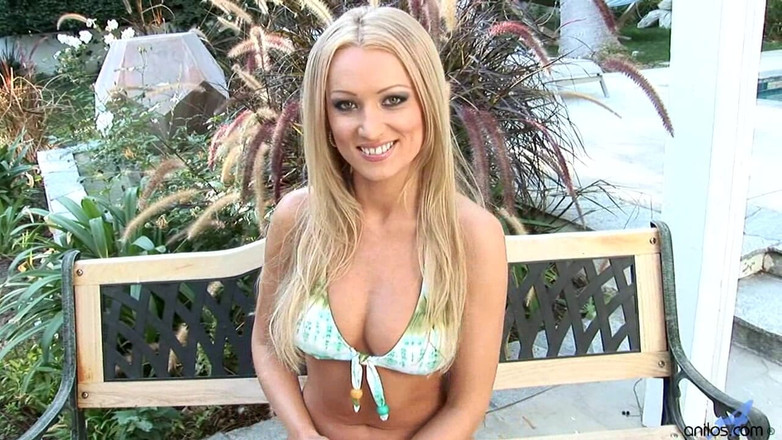 Anilos: Bellezza in bikini
