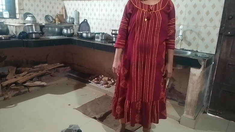 Skydreem1104: Чоловік і дружина займаються сексом на кухні