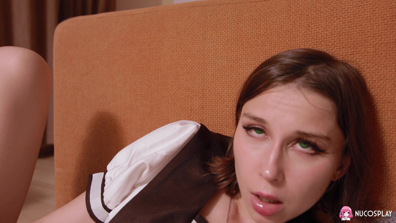 Nu Cosplay: Fata fan anime se masturbează în costum complet