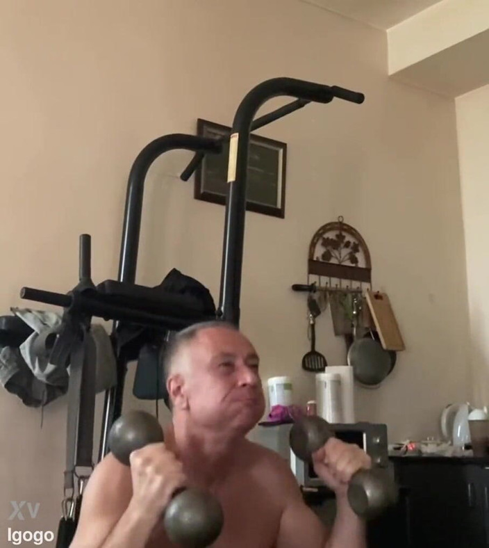 Alex Art: Zeit im Fitnessstudio