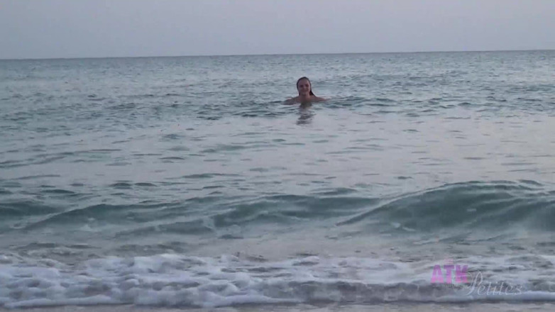 ATK Fans (Petites): Amateur.