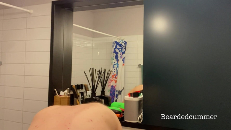 Beardedcummer: Tata niedźwiedź goli łysą głowę, bez spermy