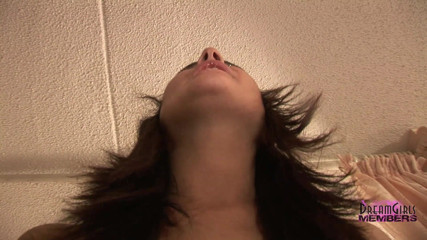 Dream Girls: Valentines sex tape with two brunette freaks
