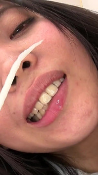 Meari Tsujii Plays with Her Piggy Nose… and Ends up Dripping
