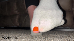 footivities: Calck rasgado fetiche moviendo los dedos de los pies en...