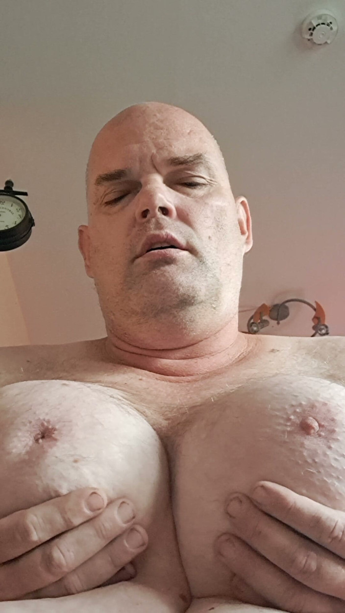Fickspecht: The Slut and Her Tits