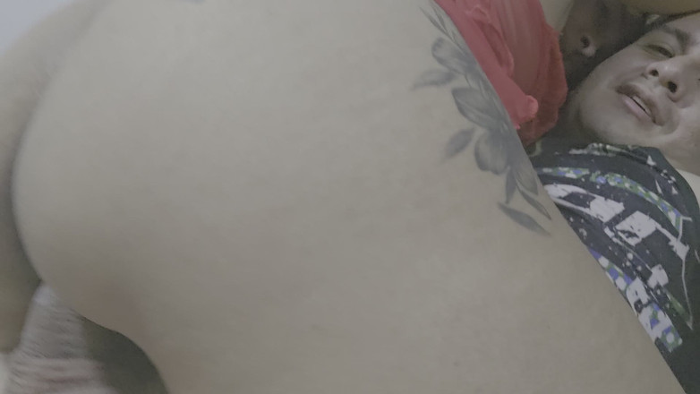 teensalome: Mando un video a mio marito con il mio amante