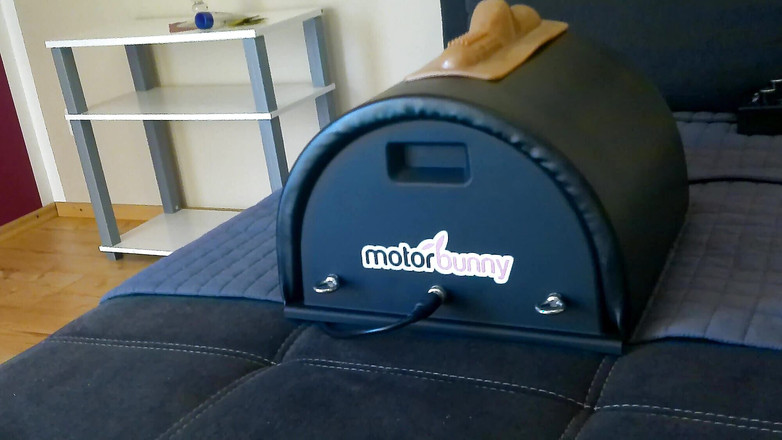 CoraBitch: Visita de Corabitch de amigo, la segunda ronda