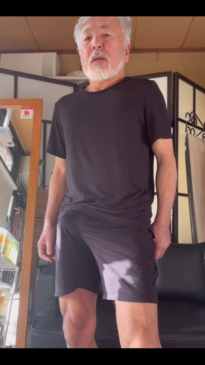 Japanese daddy: 新睡衣。