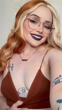 Gunakan Spookybarbiegrl sebagai Cum Tribute