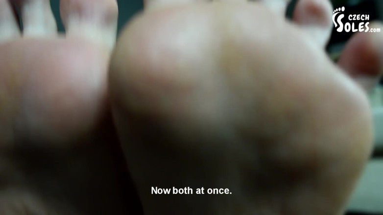 Czech Soles - foot fetish content: 그녀의 작은 발 노예를 위한 Giantess glass 감옥