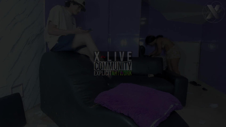 Latin bitch: Bagnato succhia fino a quando non esplode