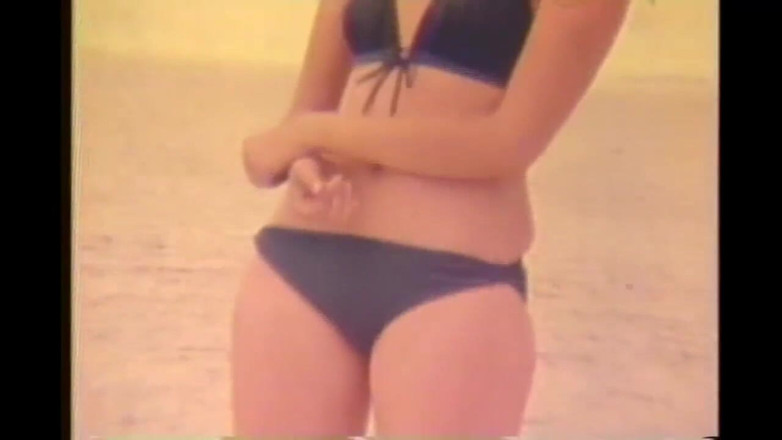 Vintage Usa: Video jadul pasangan lesbian lagi asik ngentot memek berbulunya pakai...